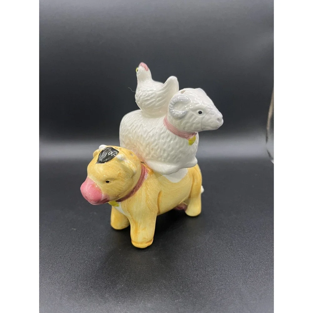 Vtg Country Ceramic Cow Sheep Chicken Stacking Salt & Pepper Shakers‎ Farmhouse